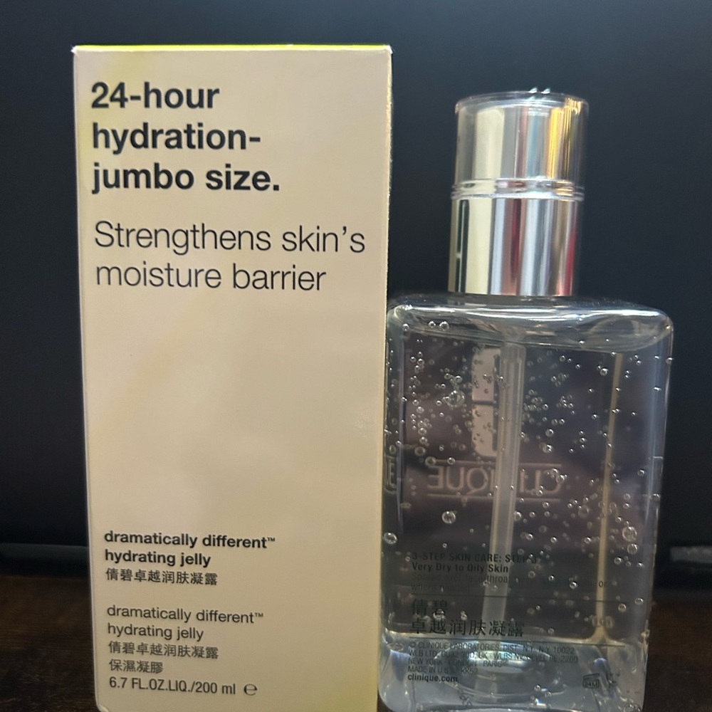 NIB / Clinique Dramatically Different Jelly 6.7 oz / 200 ml Jumbo / Retail $47 - Picture 2 of 6